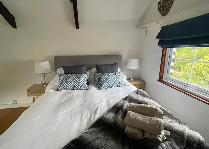 The Hayloft - New Dog Friendly With Garden And Parking
